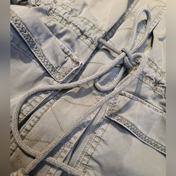 Sonoma army green vest 💜 in excellent condition. Size Large - Picture 6 of 7